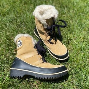 Sorel Low Winter Boots